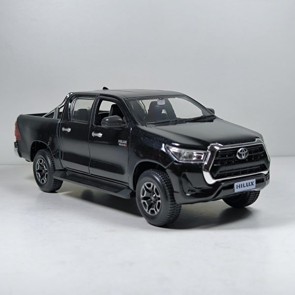 TOYOTA HILUX - 1/27