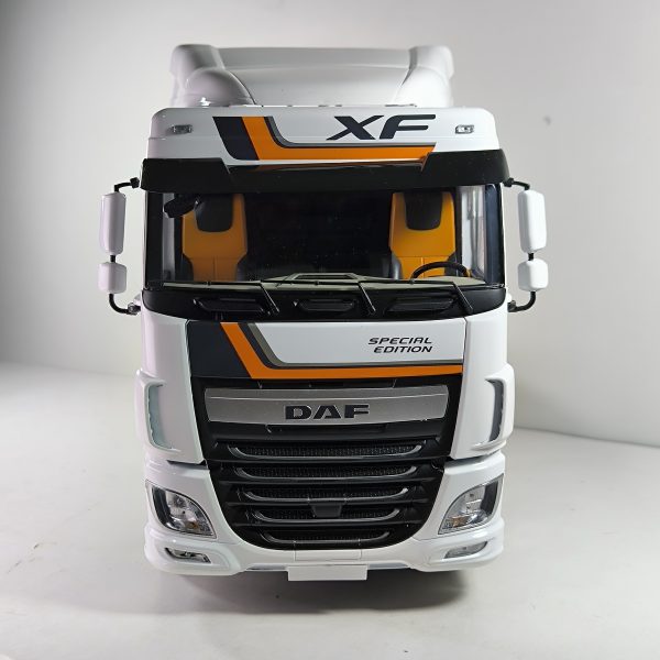 DAF XF530 - 1/18